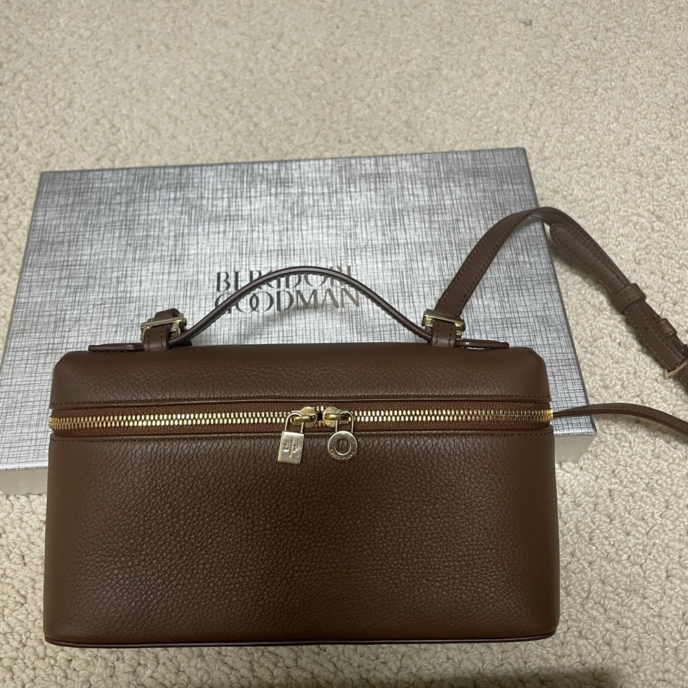SOLD!Loro Piana l19